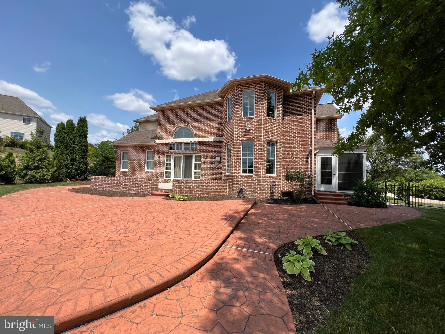 3 Highland Dr