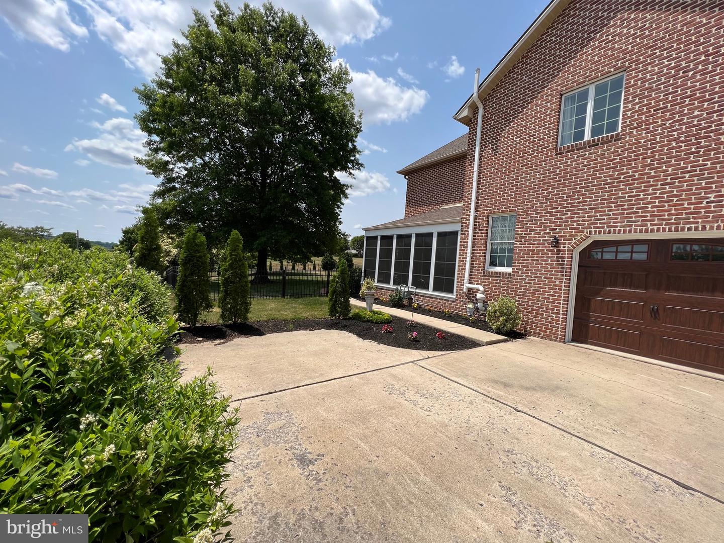 3 Highland Dr