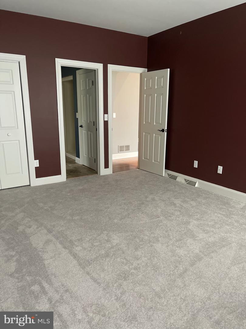 3 Highland Dr