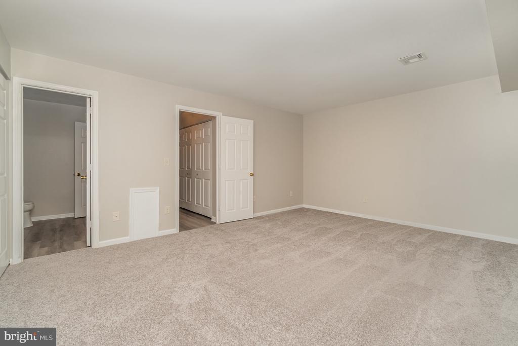 1201 Cambridge Ct