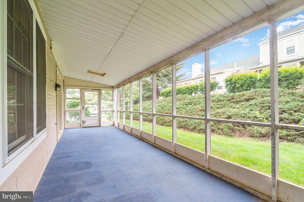 1201 Cambridge Ct