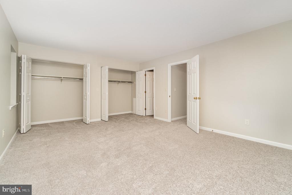 1201 Cambridge Ct
