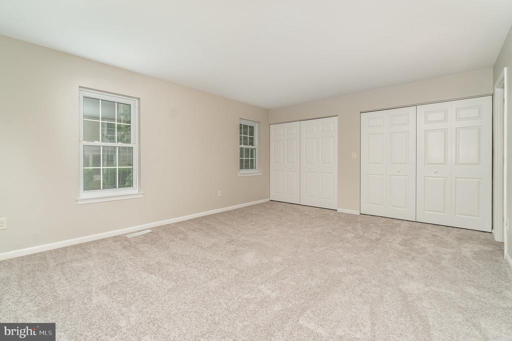 1201 Cambridge Ct
