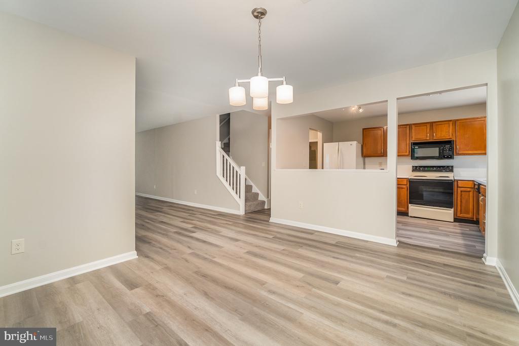 1201 Cambridge Ct