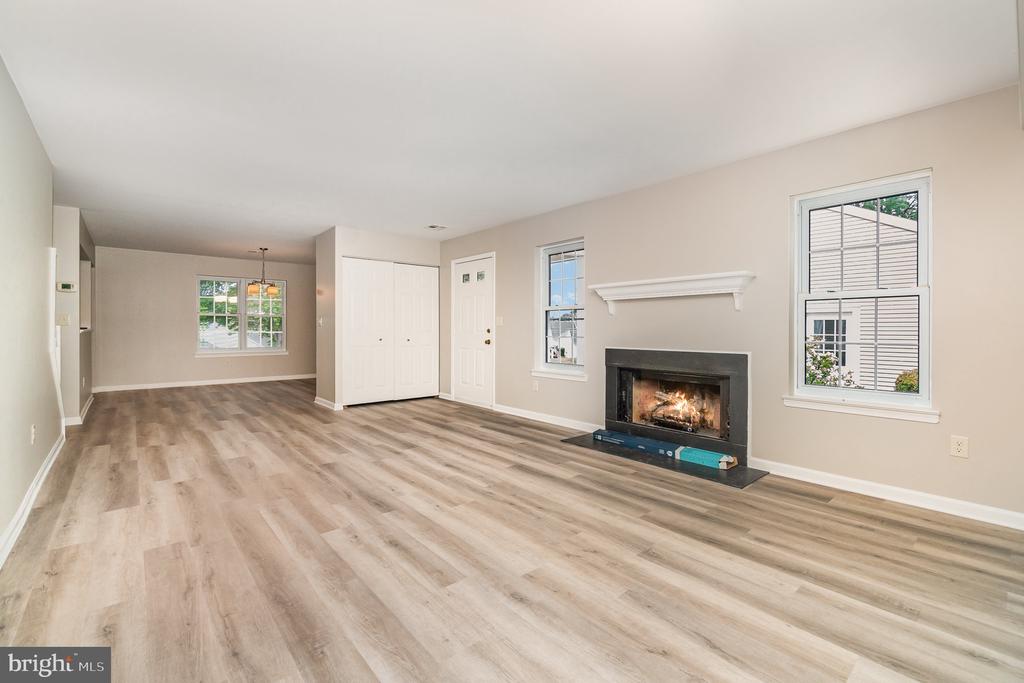 1201 Cambridge Ct