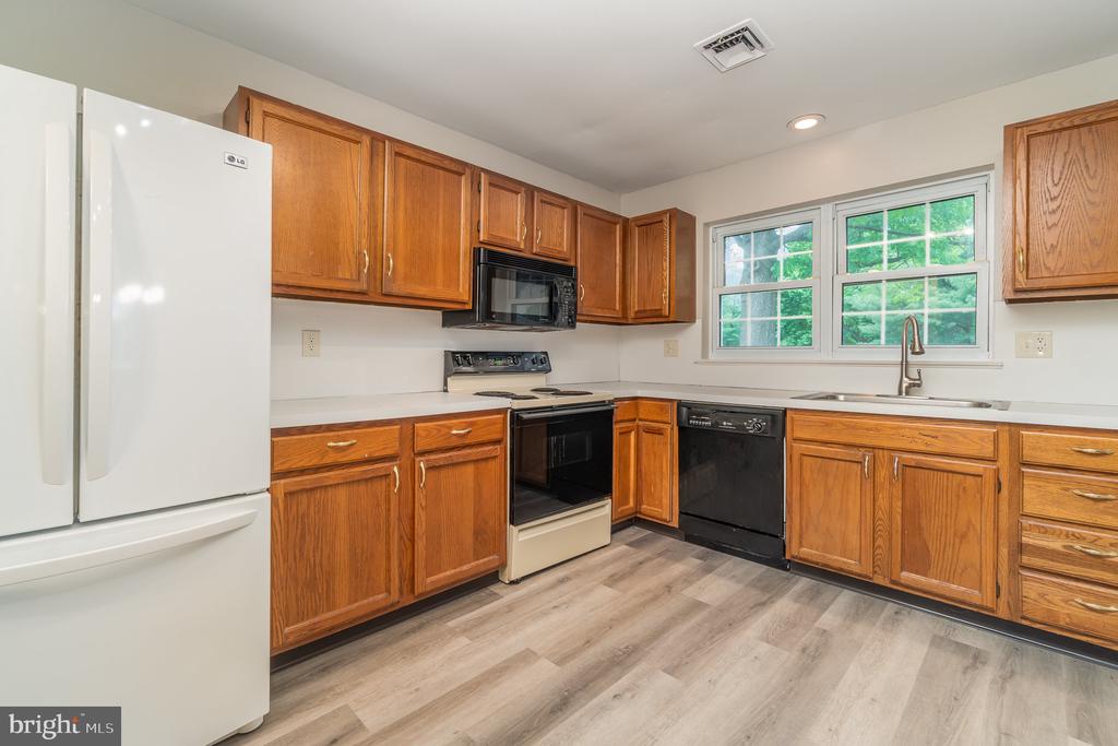 1201 Cambridge Ct