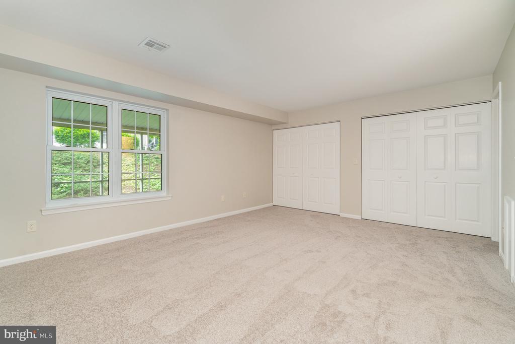 1201 Cambridge Ct