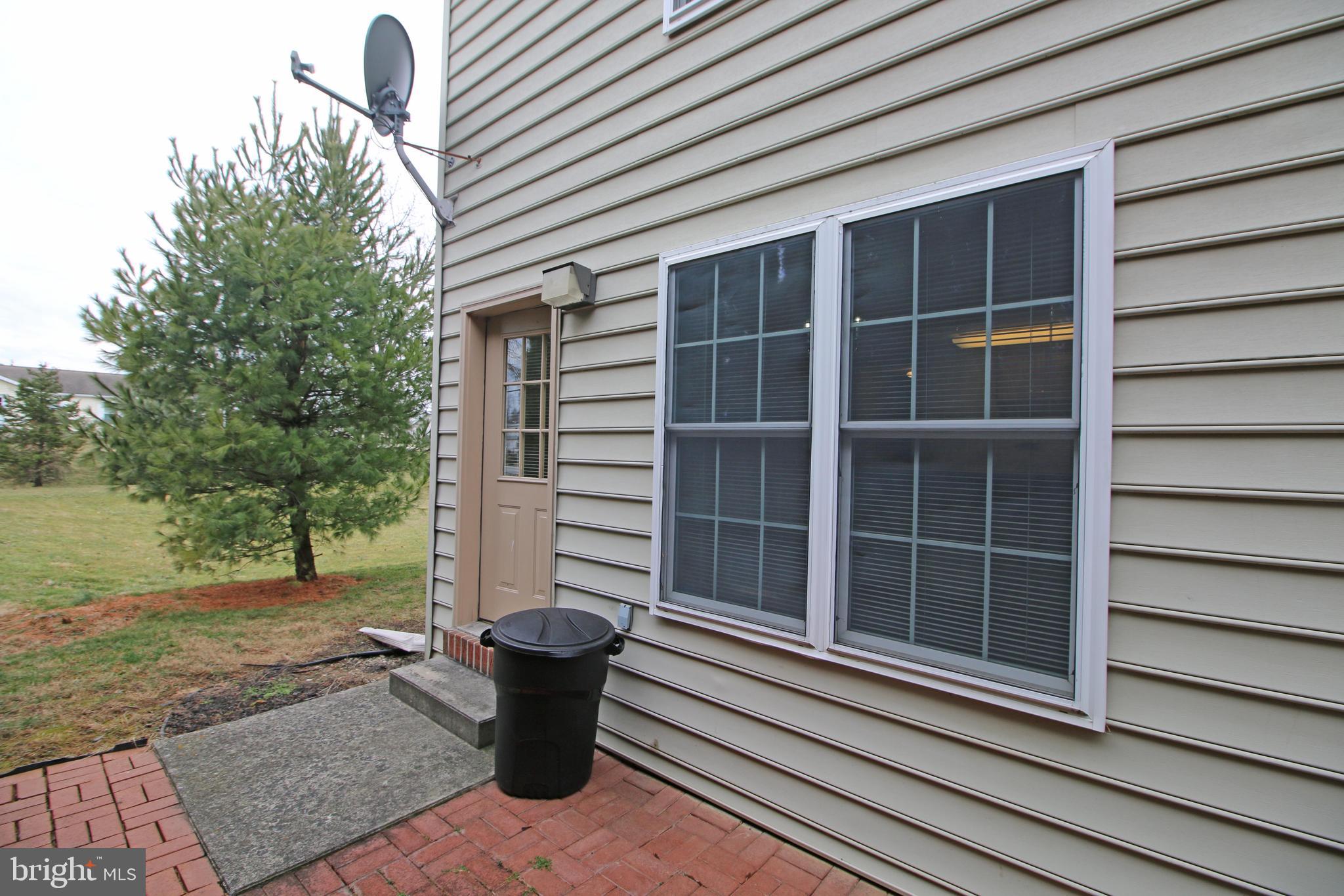 63 N. CHERRY STR.
