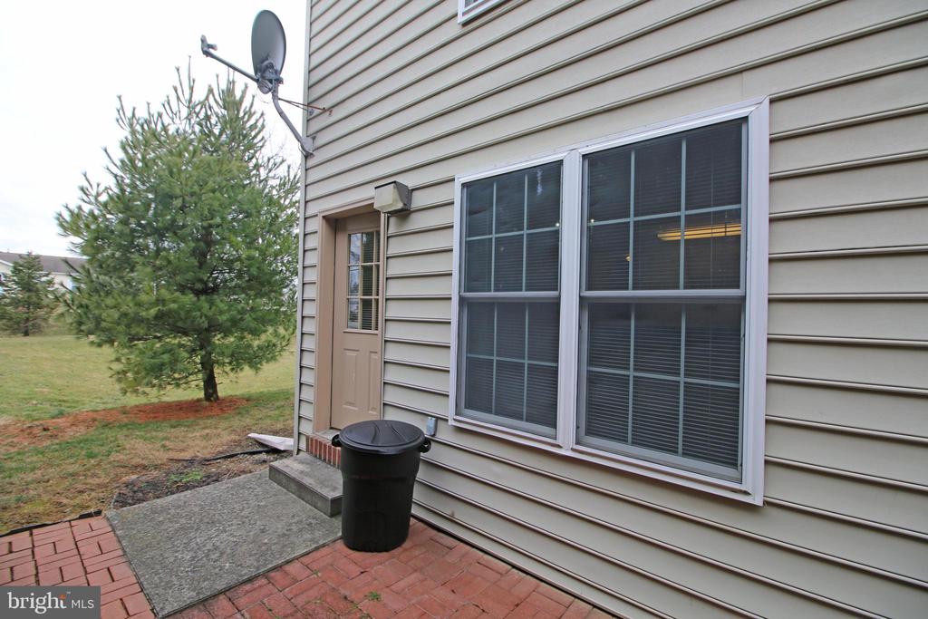 63 N. CHERRY STR.