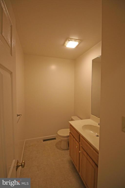 63 N. CHERRY STR.