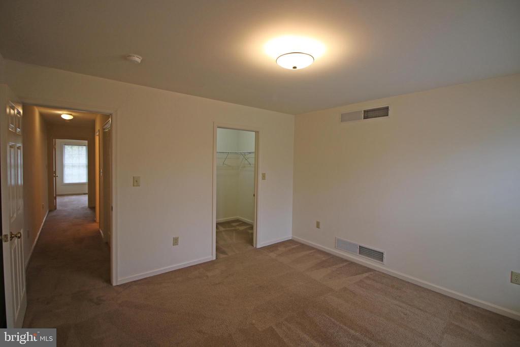 63 N. CHERRY STR.