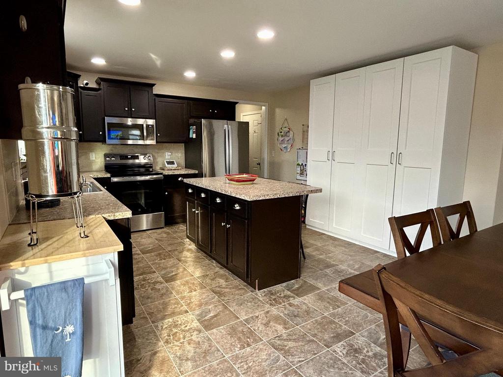 104 OAKEN WAY