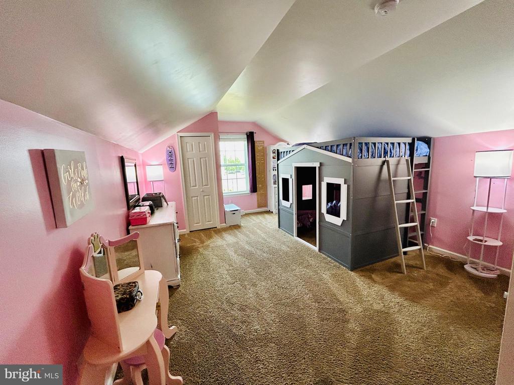 104 OAKEN WAY