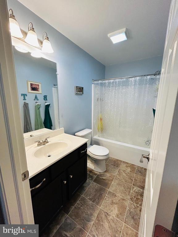 104 OAKEN WAY