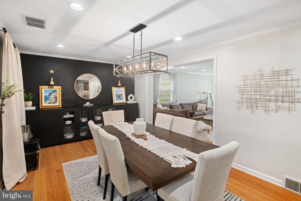 4 Balsam Pl