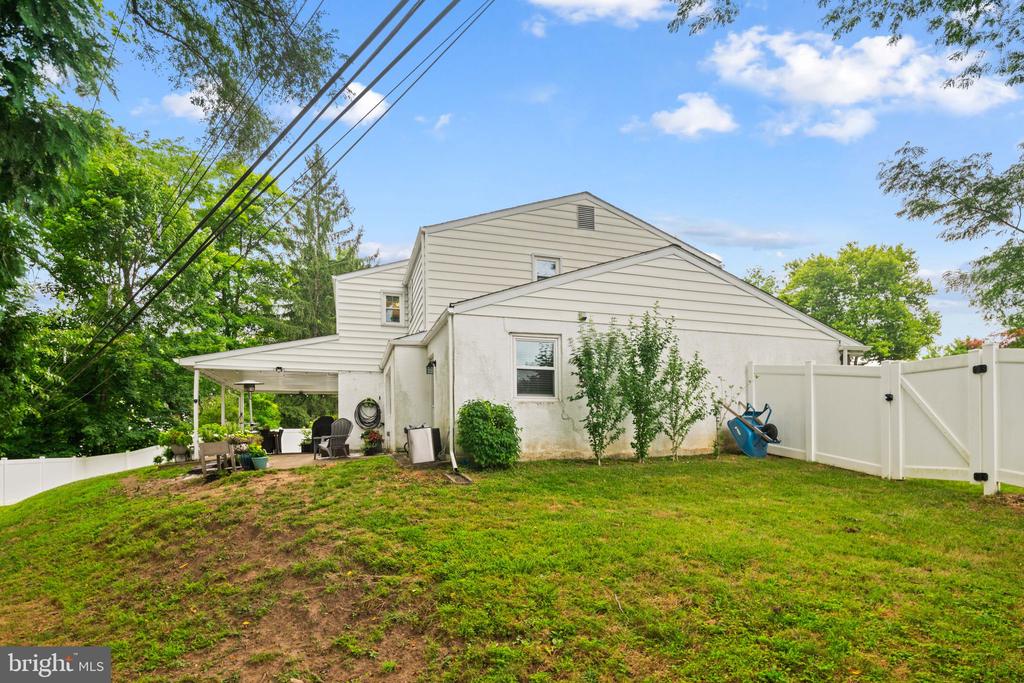 4 Balsam Pl