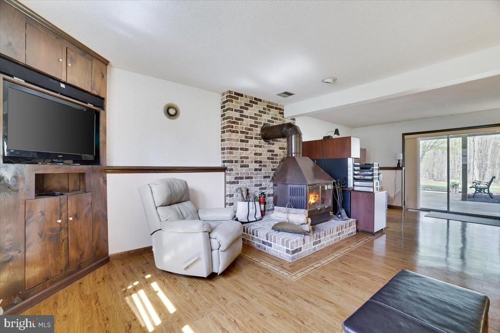 520 EXECUTIVE DR