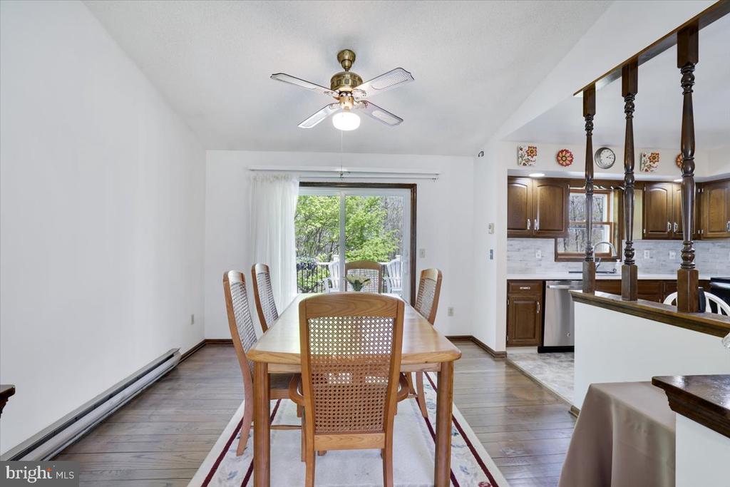 520 EXECUTIVE DR