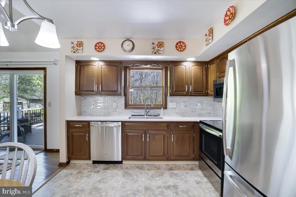 520 EXECUTIVE DR