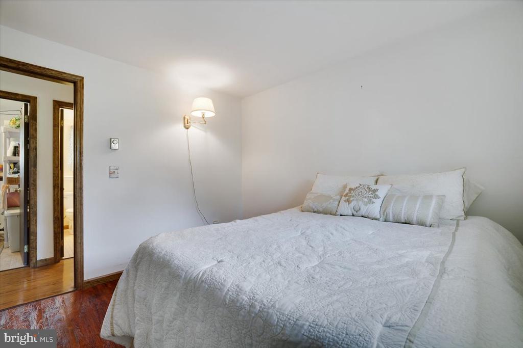 520 EXECUTIVE DR
