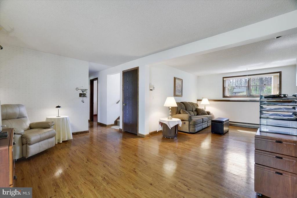 520 EXECUTIVE DR