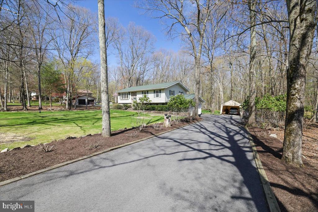 520 EXECUTIVE DR