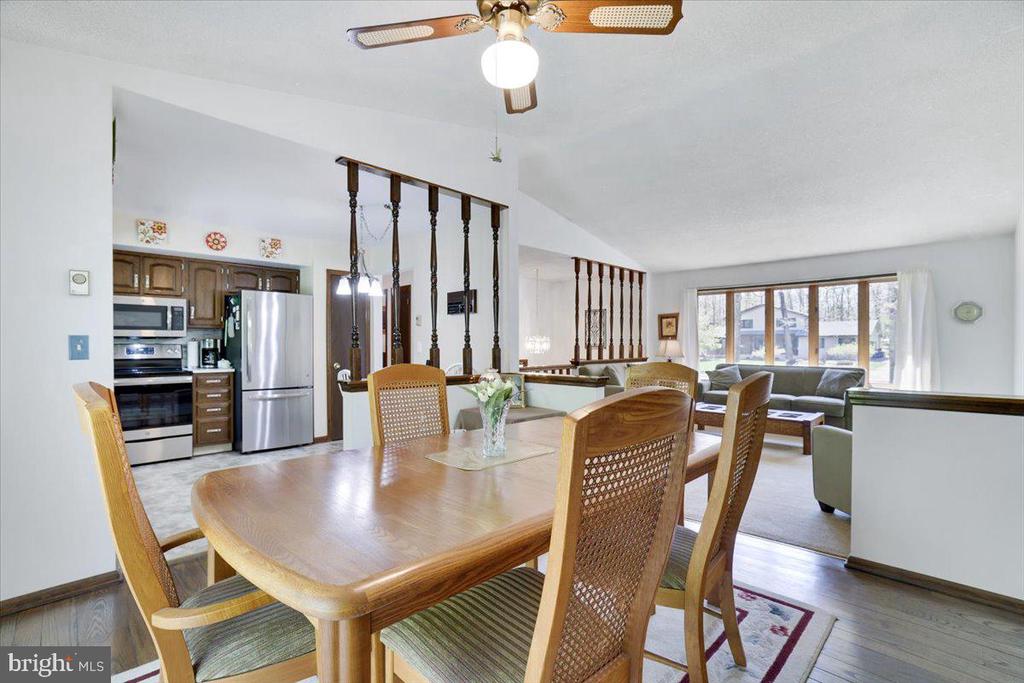 520 EXECUTIVE DR