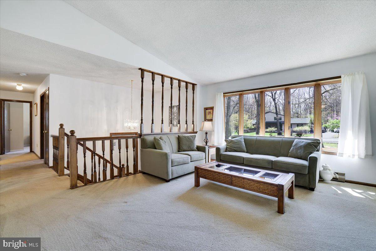 520 EXECUTIVE DR
