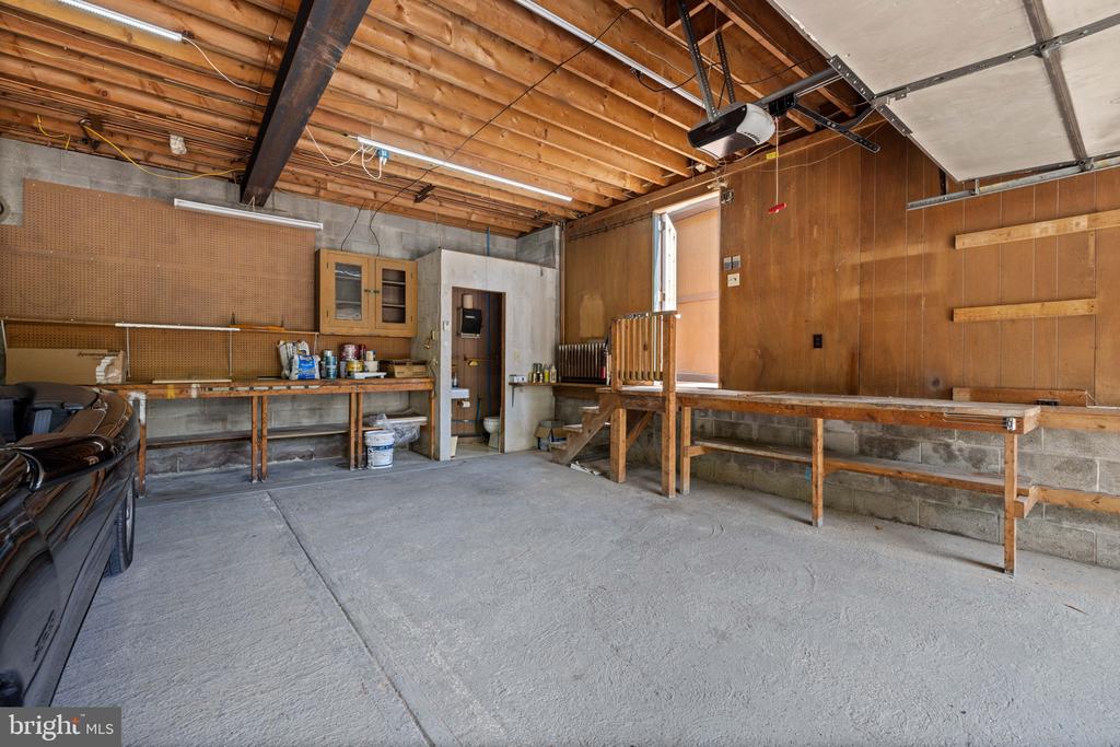409 Mountain St