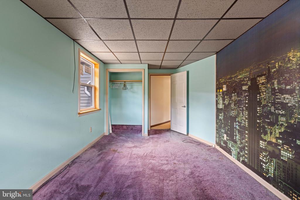 409 Mountain St