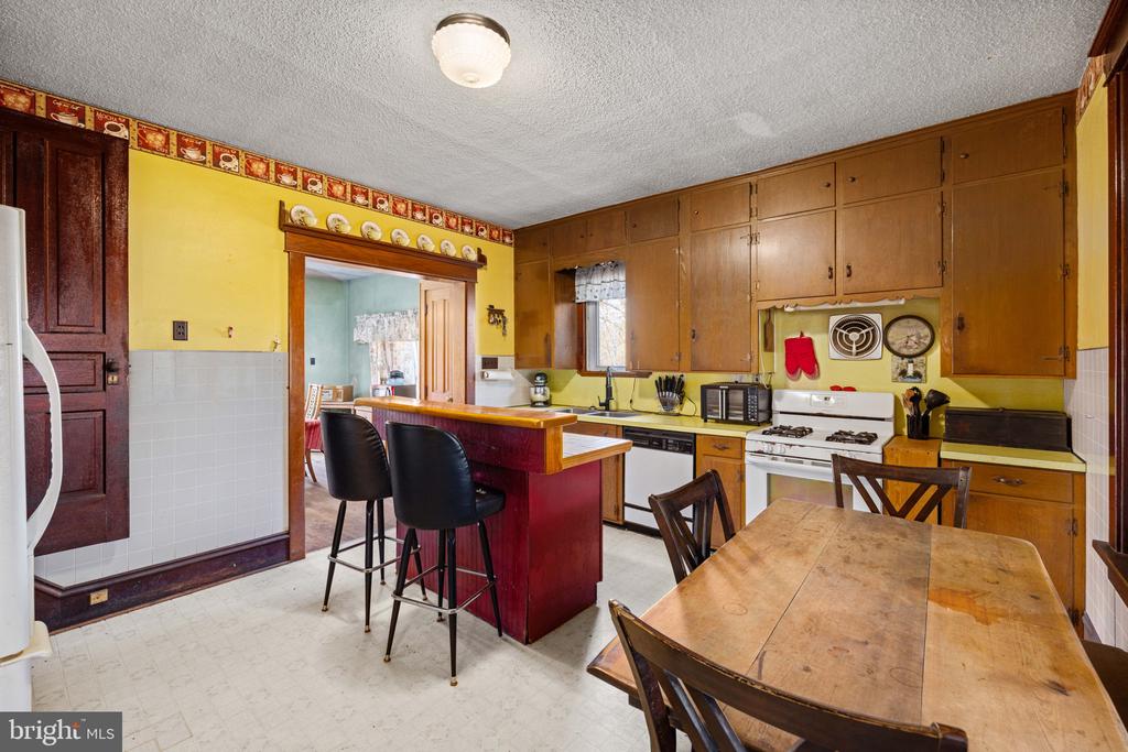 229 Sunbury St