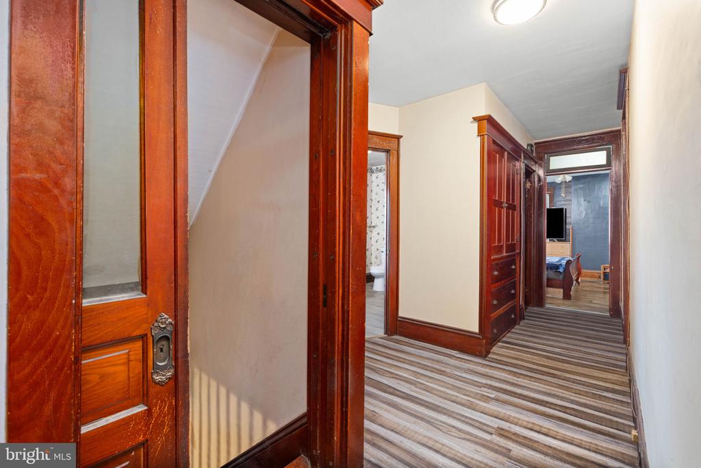229 Sunbury St