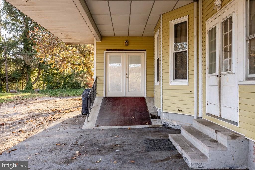 229 Sunbury St