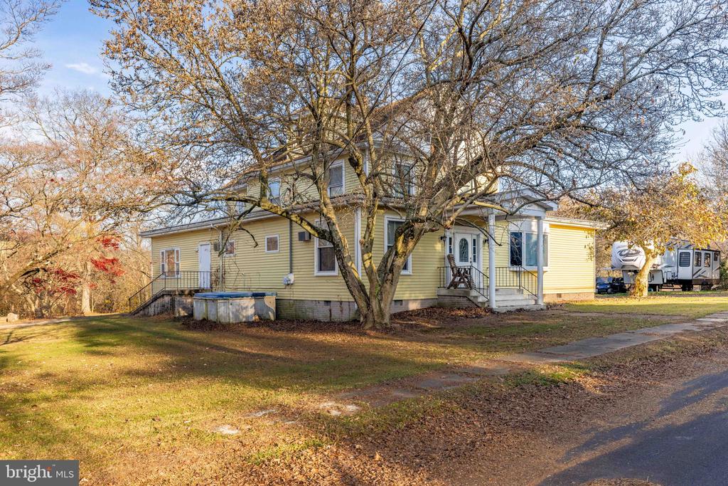 229 Sunbury St