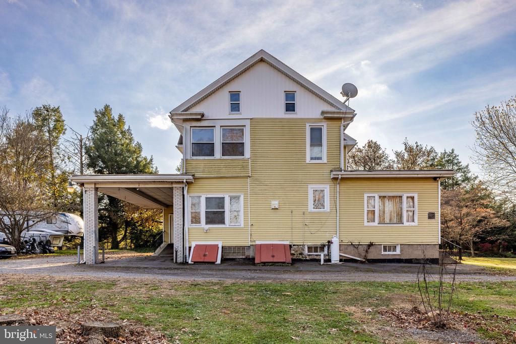 229 Sunbury St
