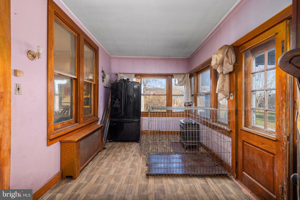 229 Sunbury St