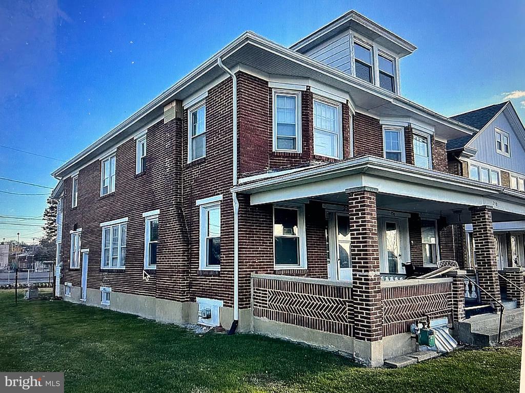 252 N FRONT STREET
