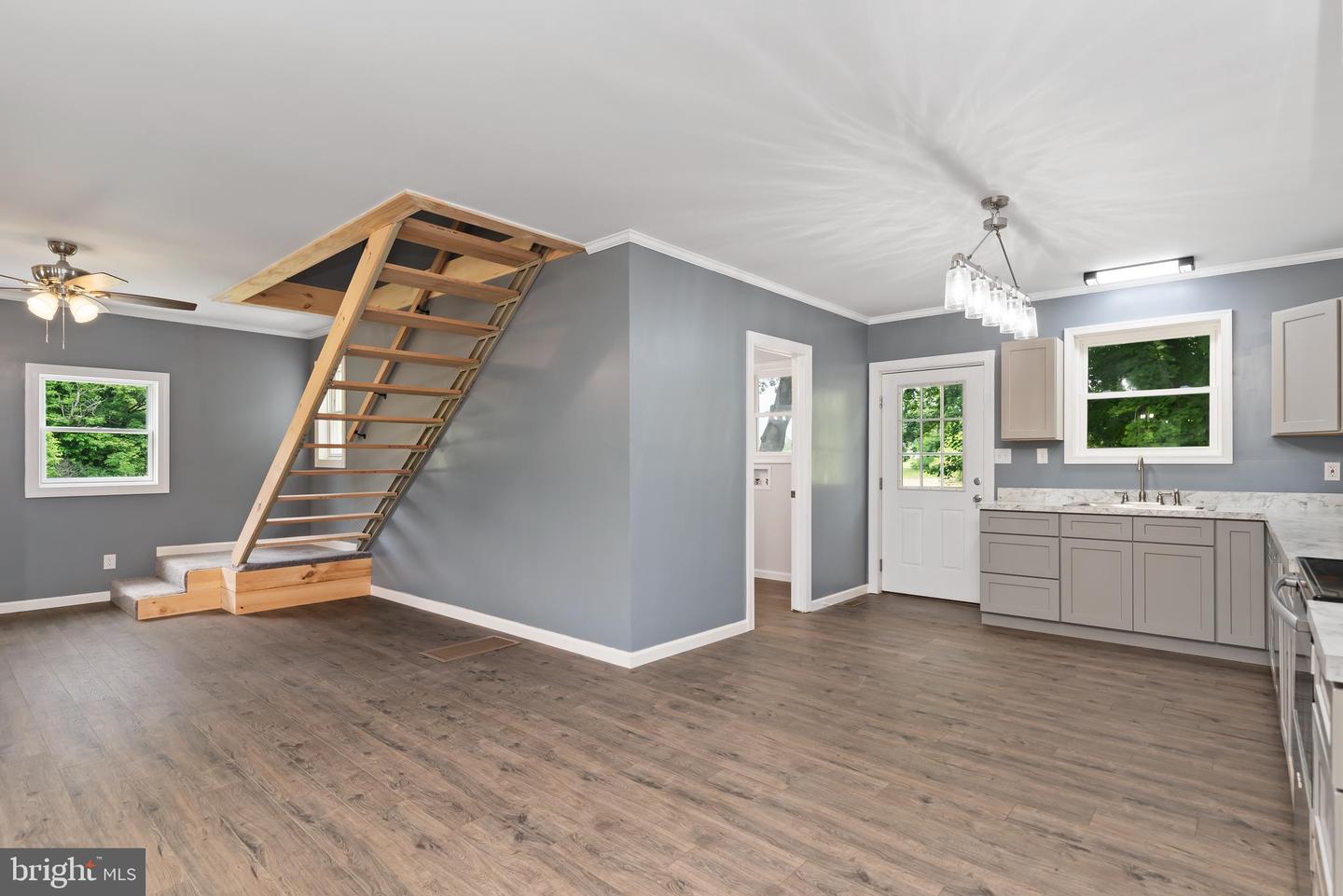 5039 Waggoners Gap Rd