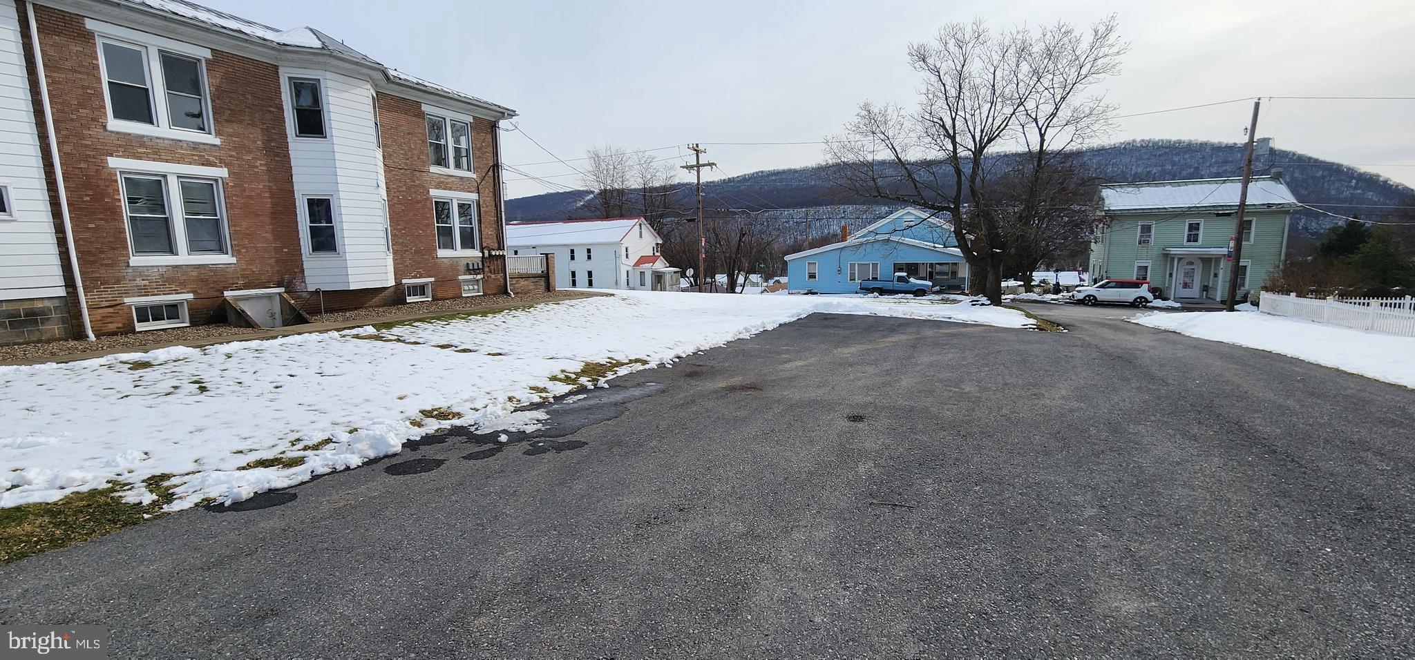 901 N Lincoln St N N