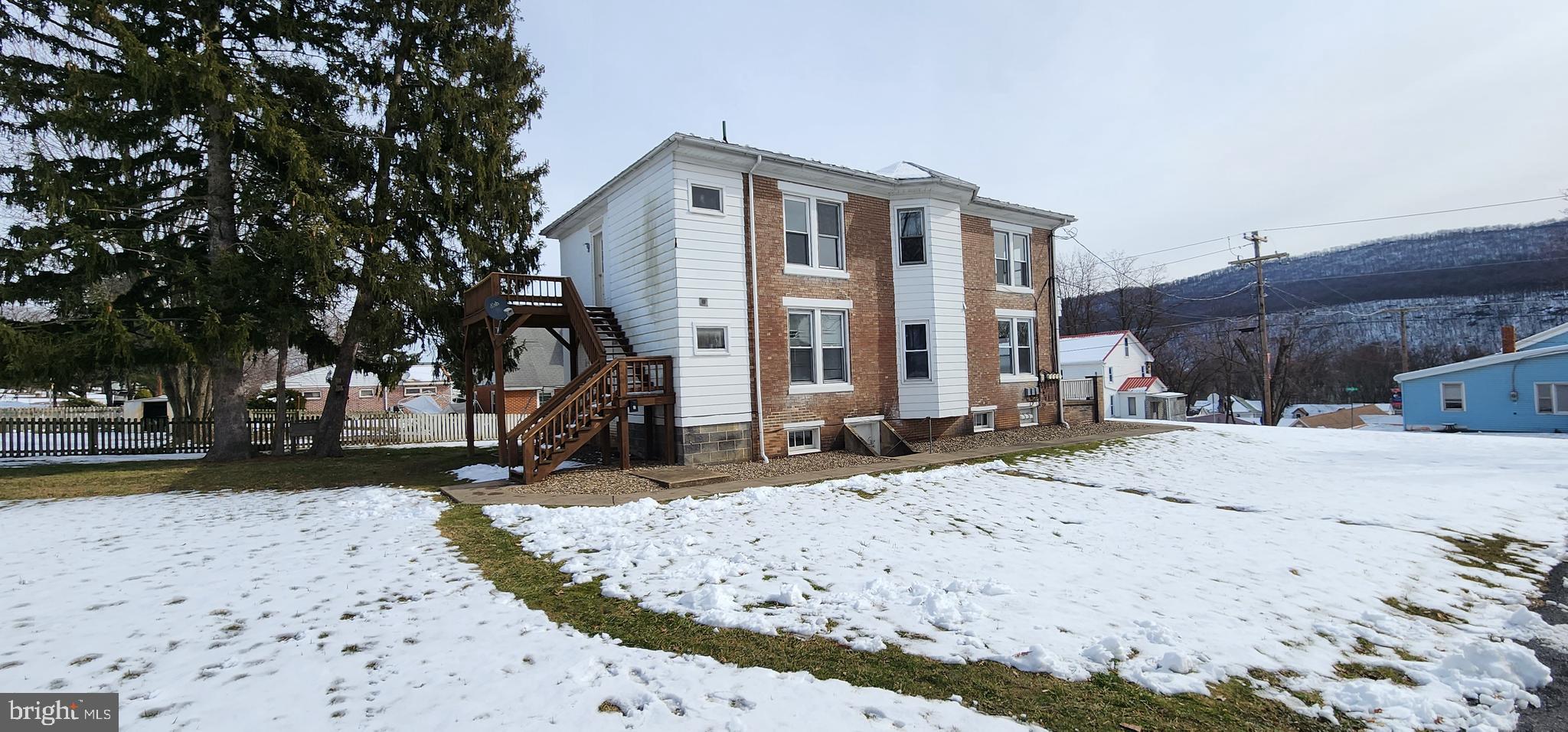 901 N Lincoln St N N