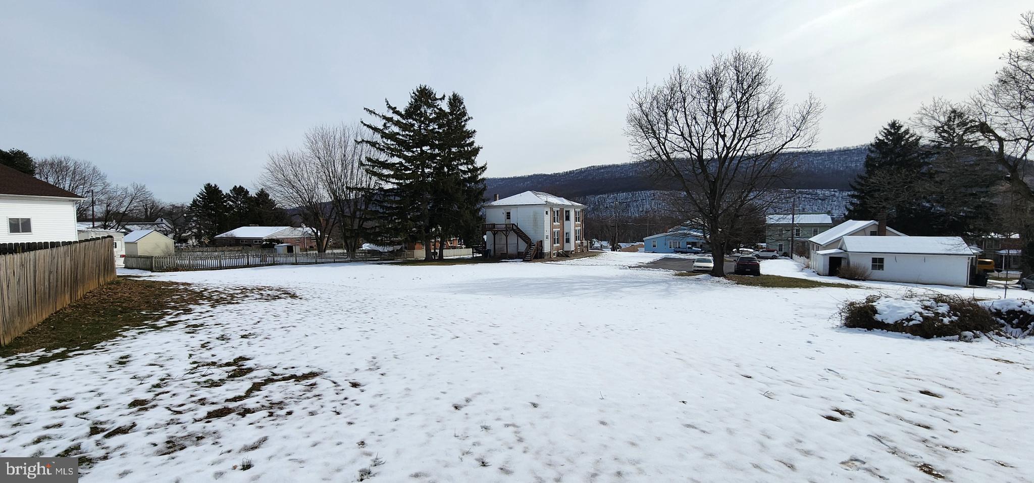 901 N Lincoln St N N