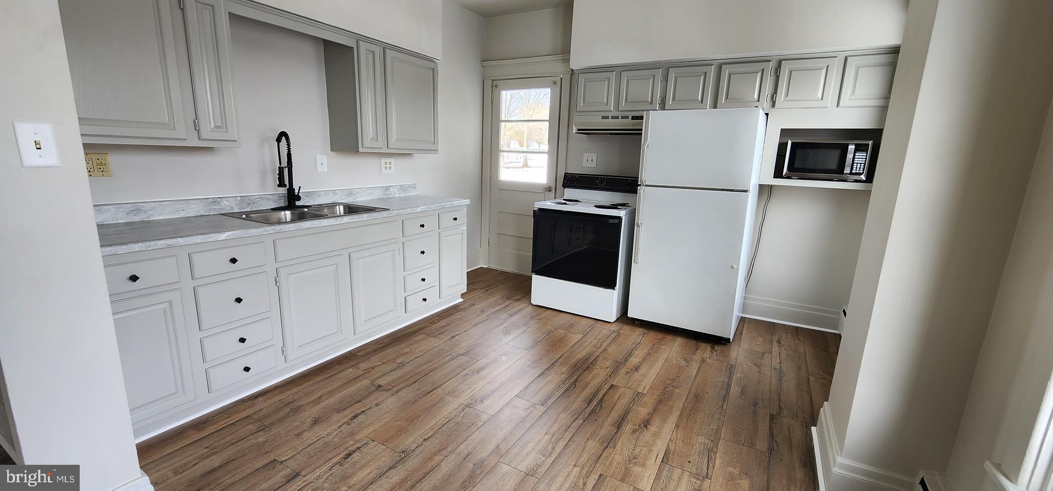 901 N Lincoln St N N