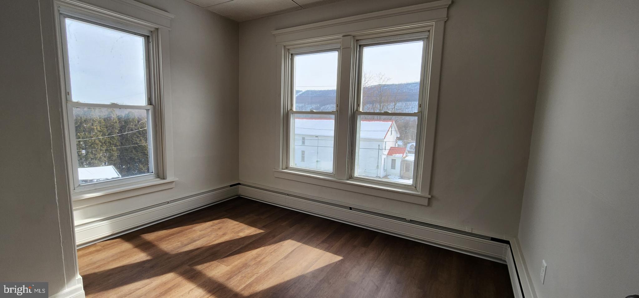 901 N Lincoln St N N