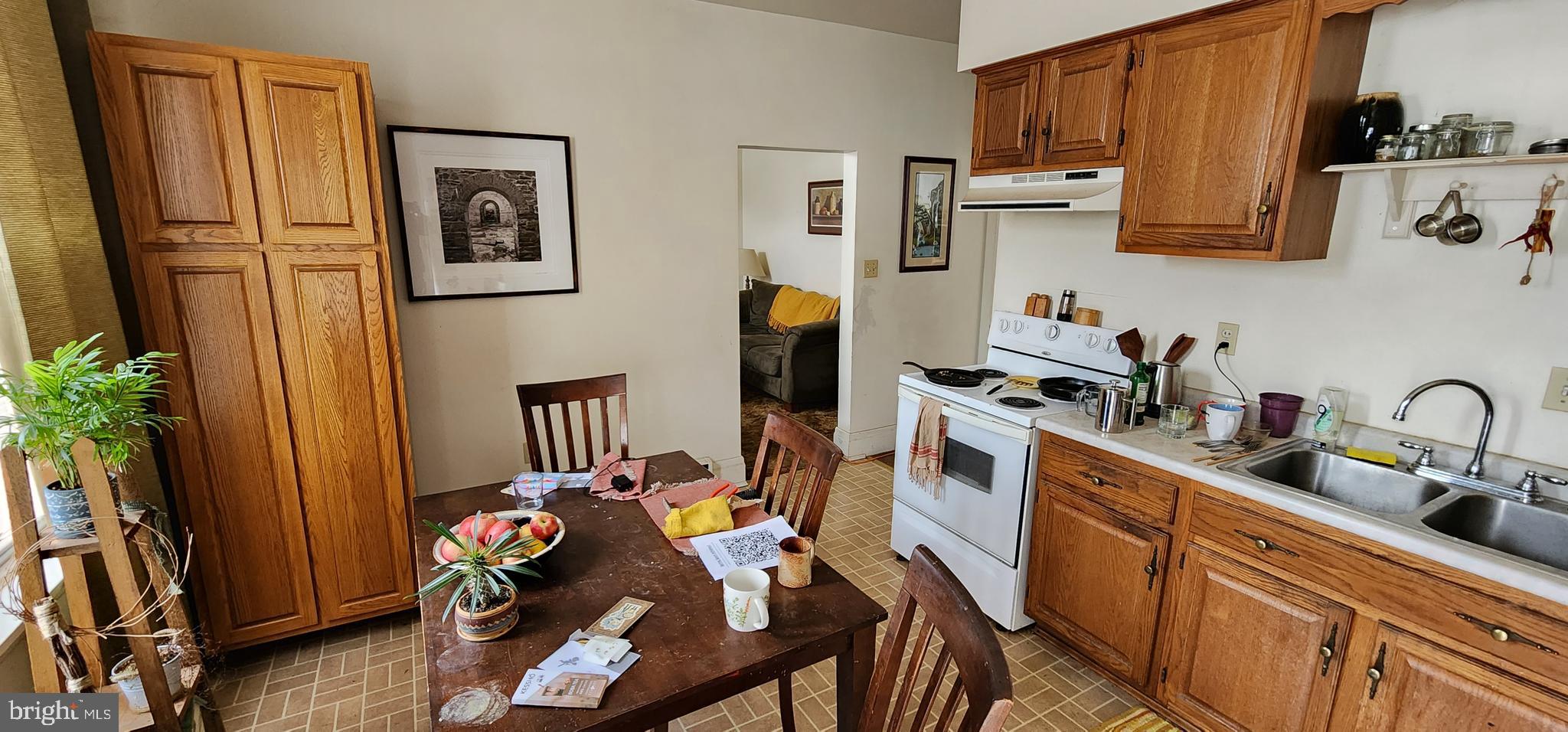 901 N Lincoln St N N