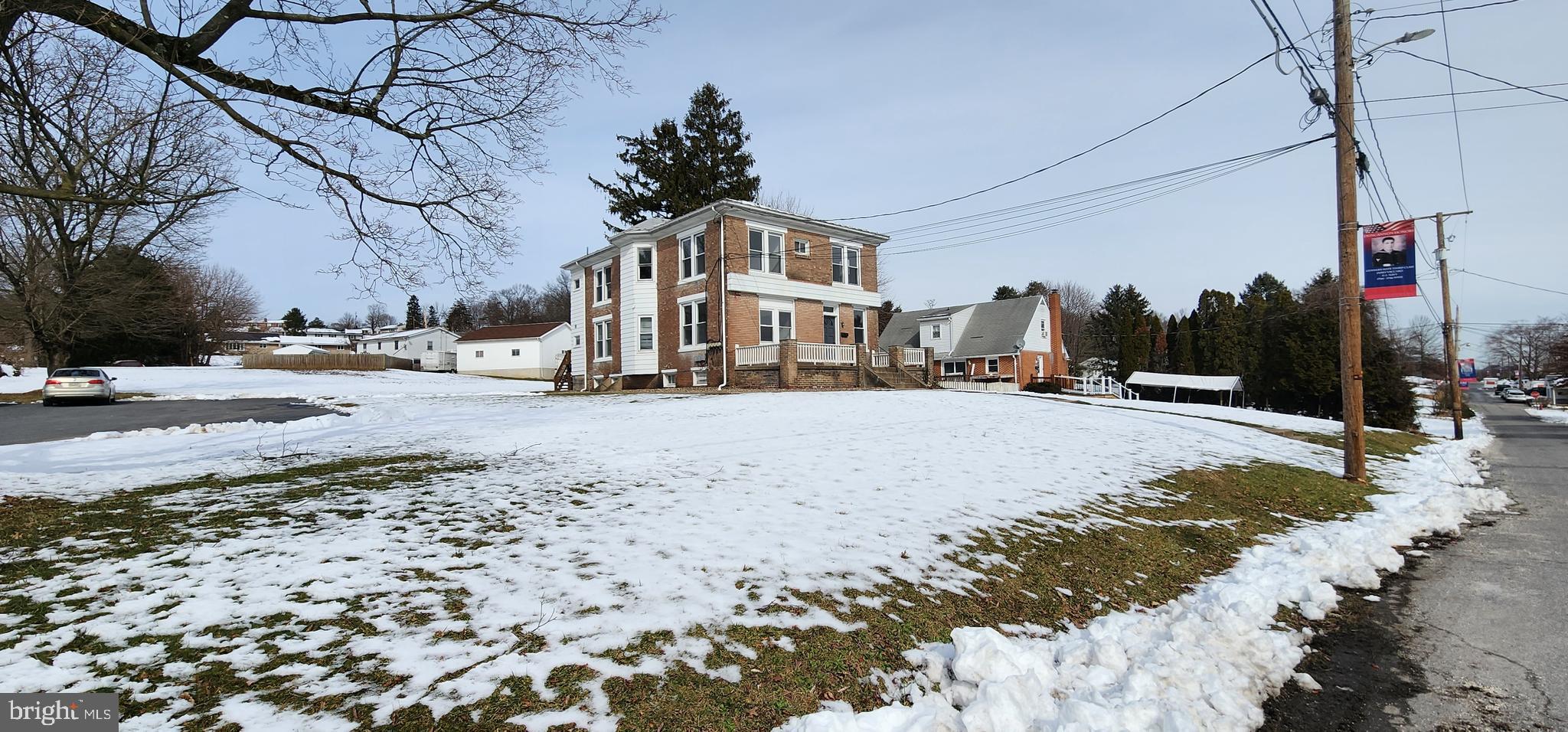 901 N Lincoln St N N