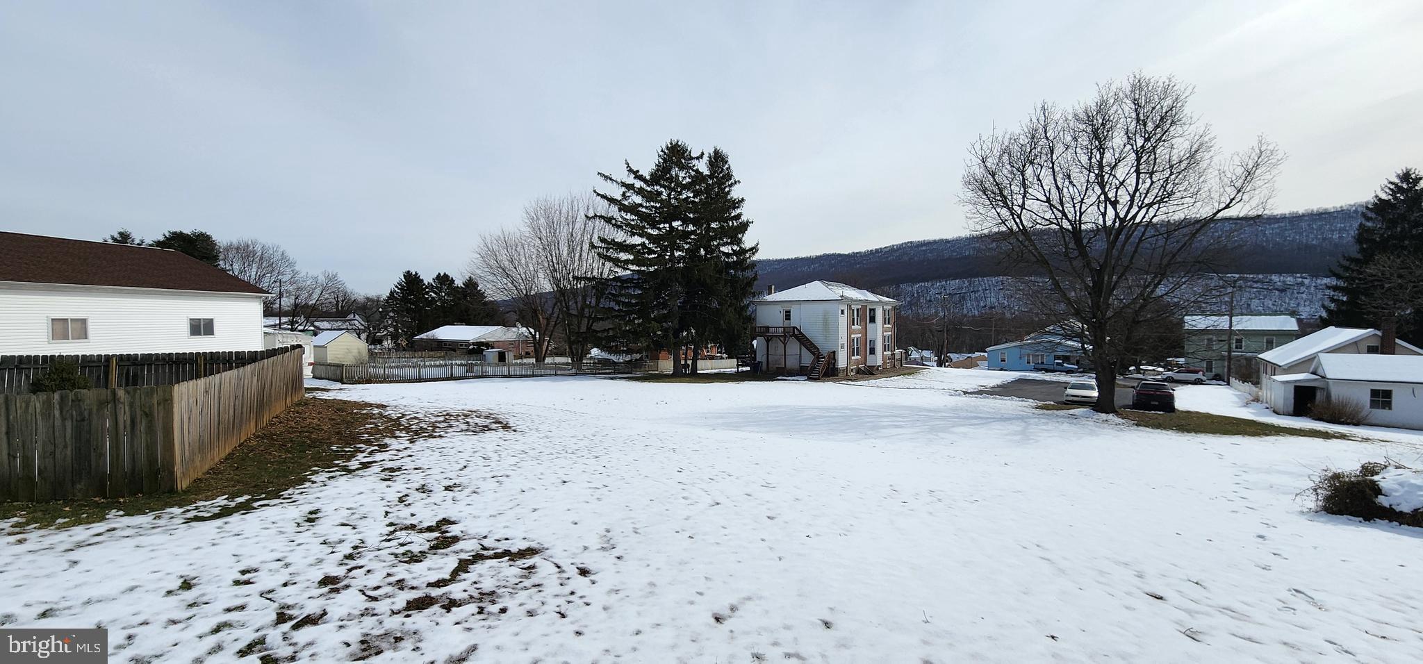 901 N Lincoln St N N