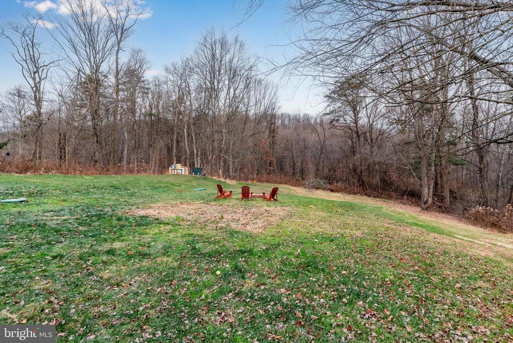 221 Fox Hollow Rd