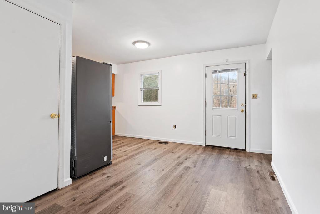 221 Fox Hollow Rd