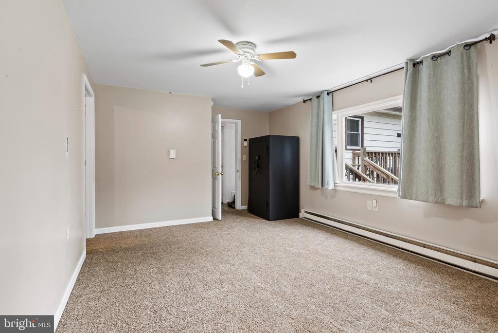 221 Fox Hollow Rd