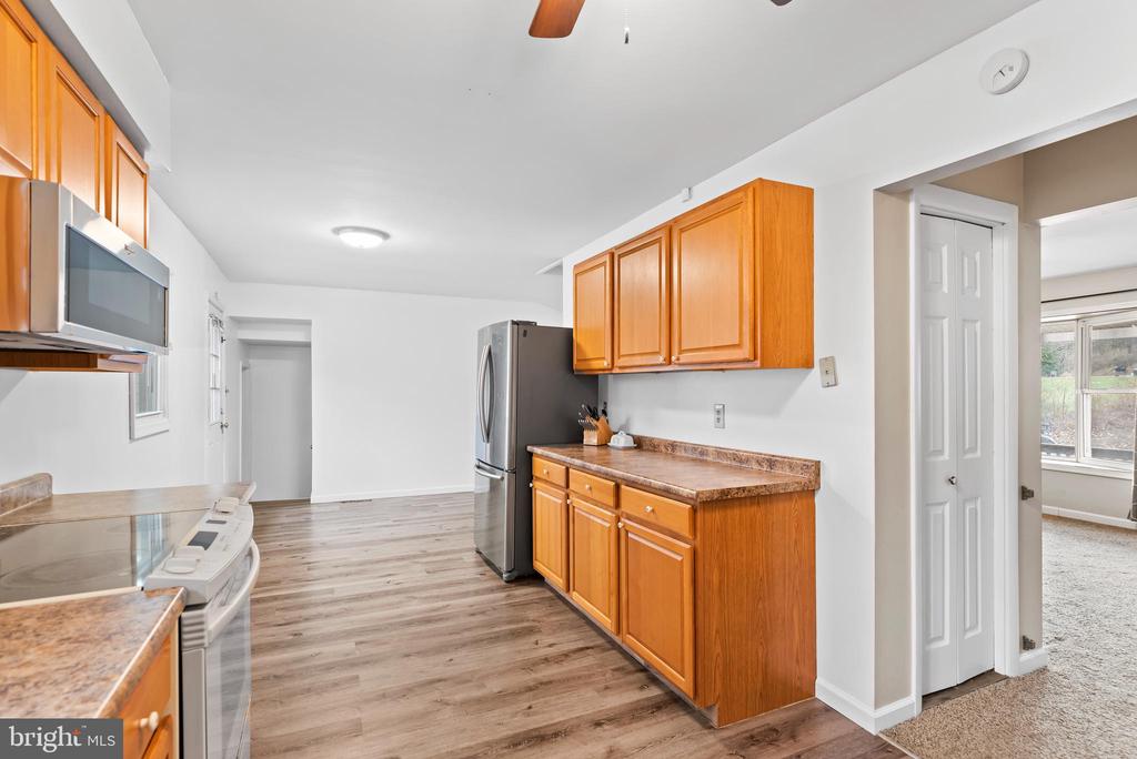 221 Fox Hollow Rd